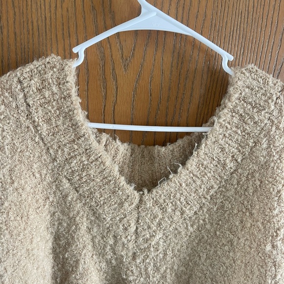 Aerie Soft Beige V-Neck Sweater - Picture 2 of 3